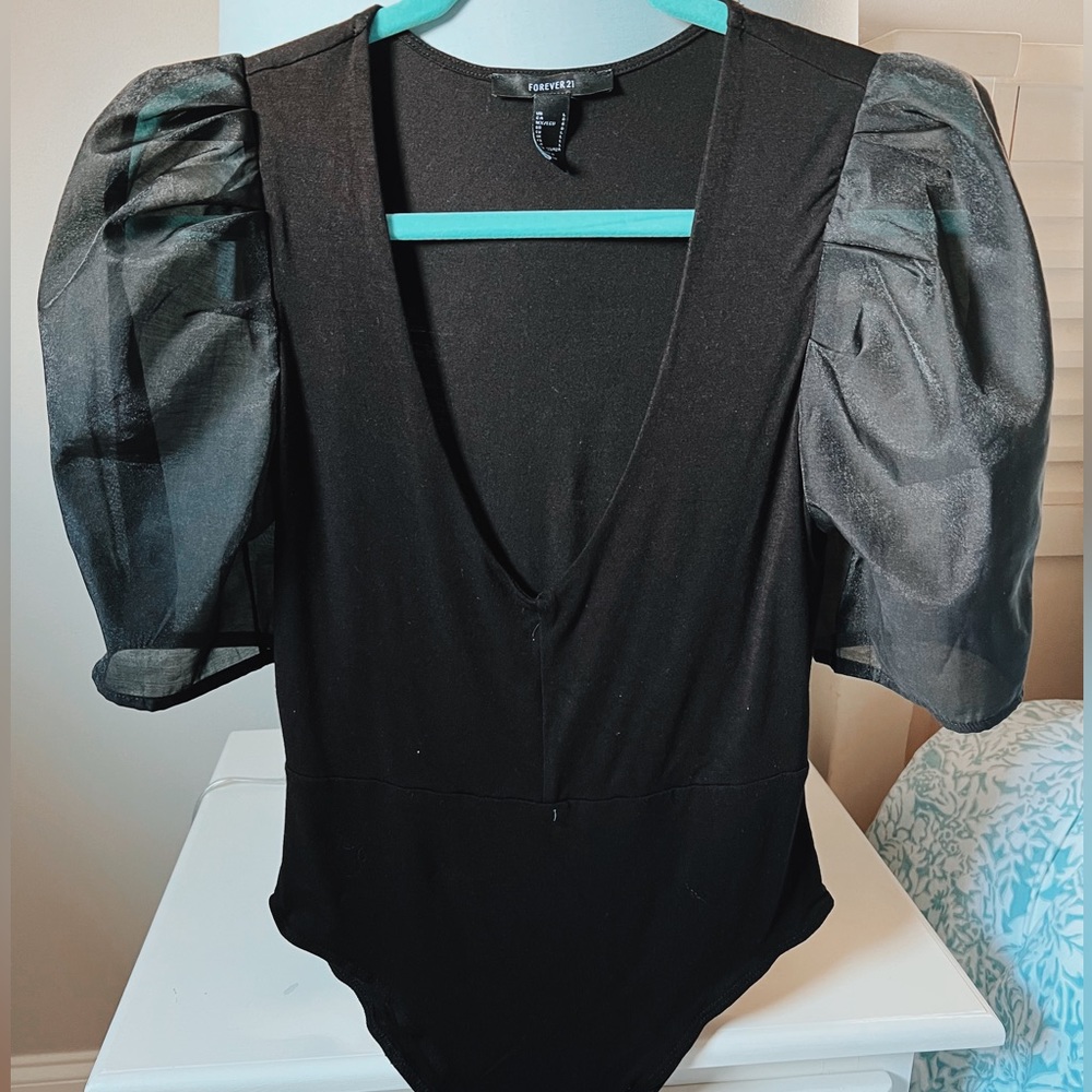 Forever 21 Black V neck body suit with mesh sleeves🖤